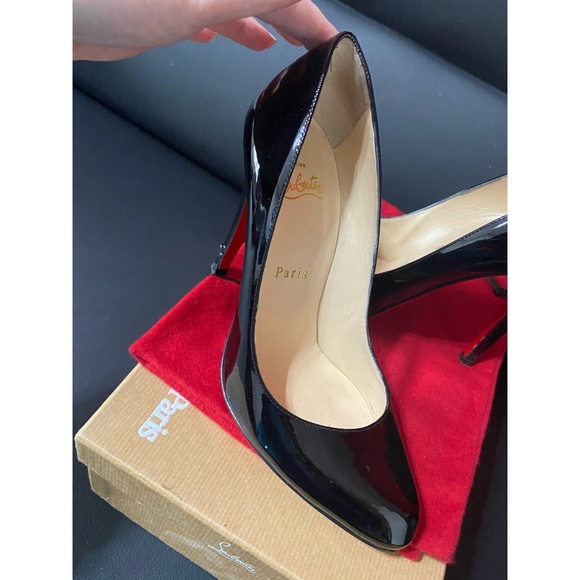 Christian Louboutin Decolette Patent Pumps - Picture 5 of 8